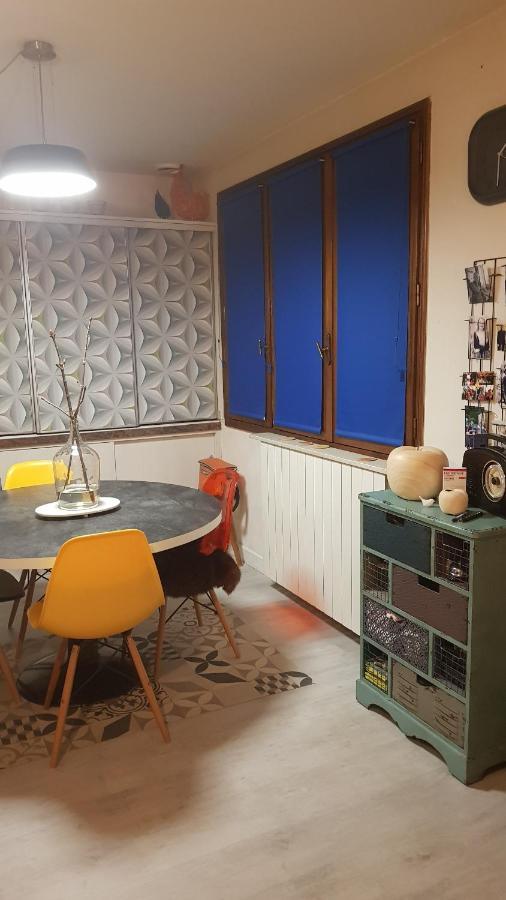 A L'Ecole Buissonniere, Chambre D'Hotes En Sidobre Lacrouzette Экстерьер фото